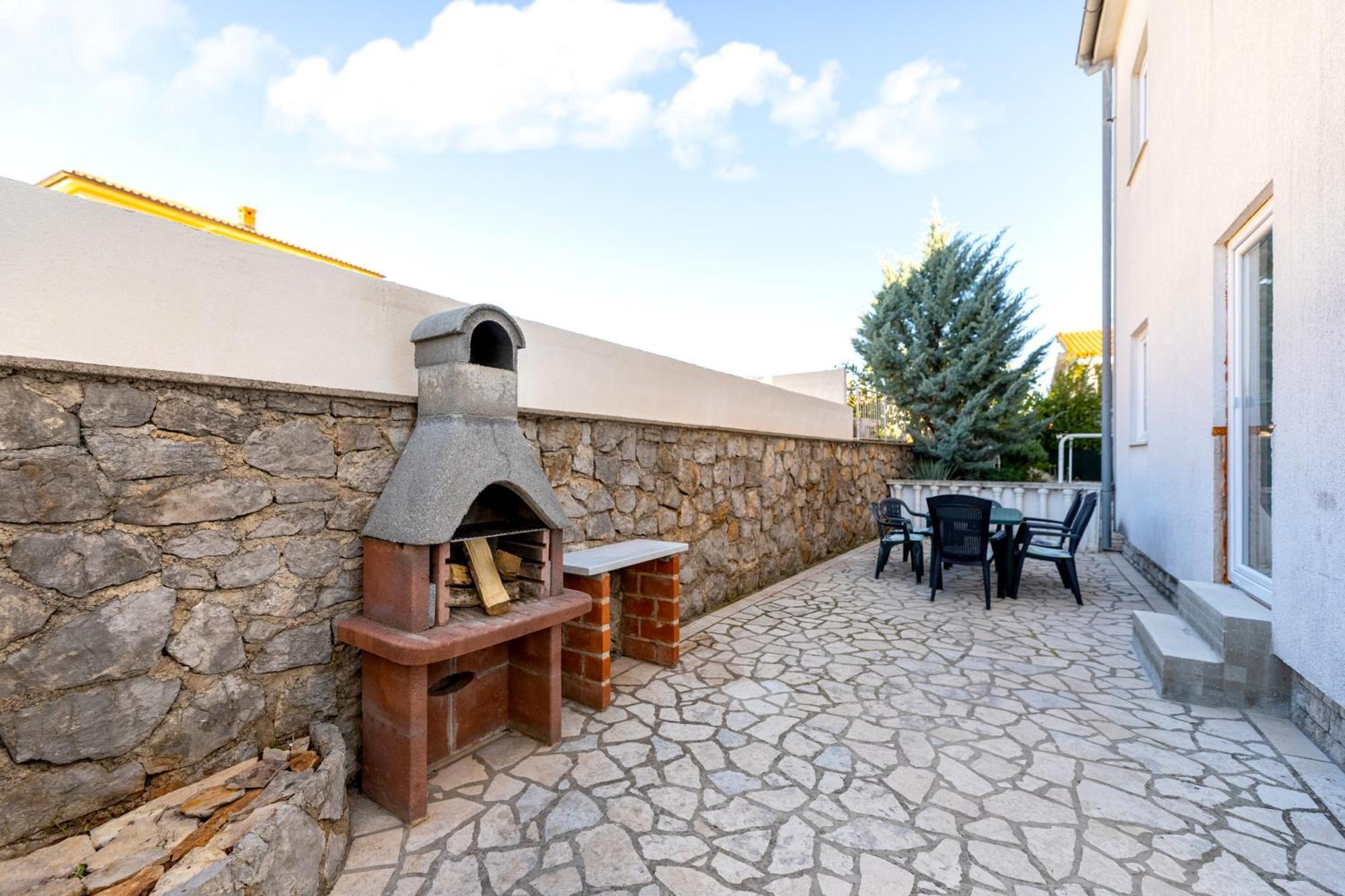 Apartments Aisa* Countryside Holiday Just 500M From The Beach! Krk Town Exteriér fotografie